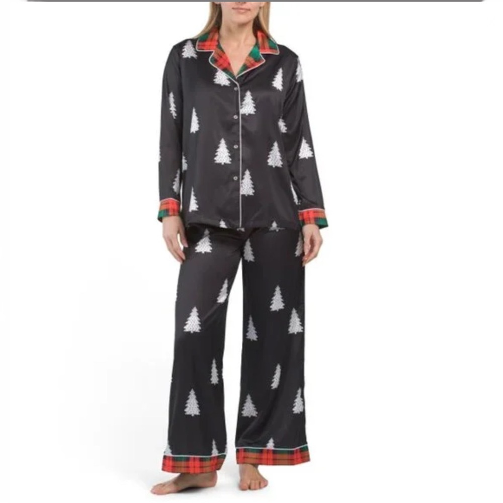 DALIA MACPHEE 2pc Luxury Satin Christmas Tree Print Pajamas. Women’s Size Large.